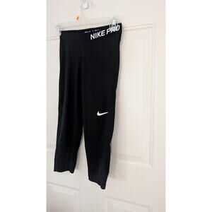 Nike Pro Dryfit Capri Black Pants, XS, Athleisure, Yoga, Exercisewear, Sports